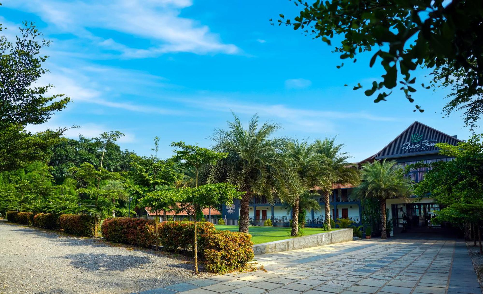 Fern Tree Resort Манантавади Экстерьер фото